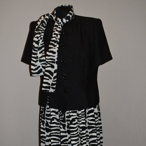 Leslie Fay Dresses & Skirts - Leslie Fay Zebra Print Skirt with Top & Matching Scarf Size 12P